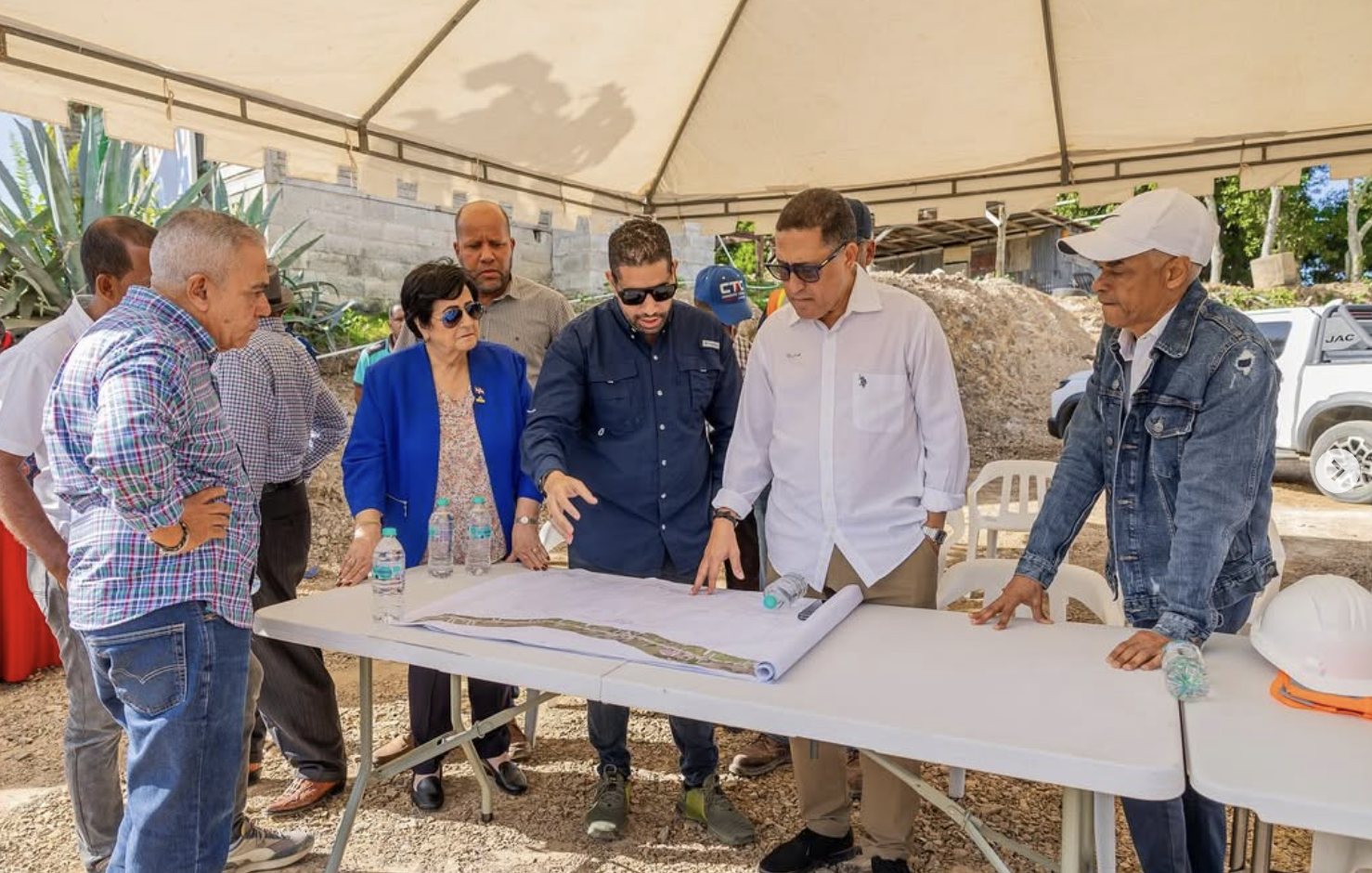 Viceministro de Obras Pública supervisa avances en la construcción de la carretera El Seibo-Caciquillo